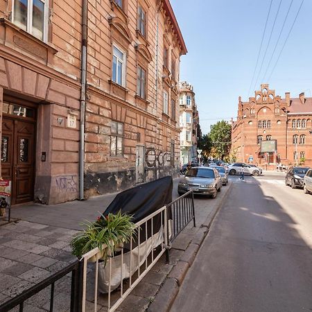 Alfa Apartments Ohiienka 17 2 Lviv Extérieur photo